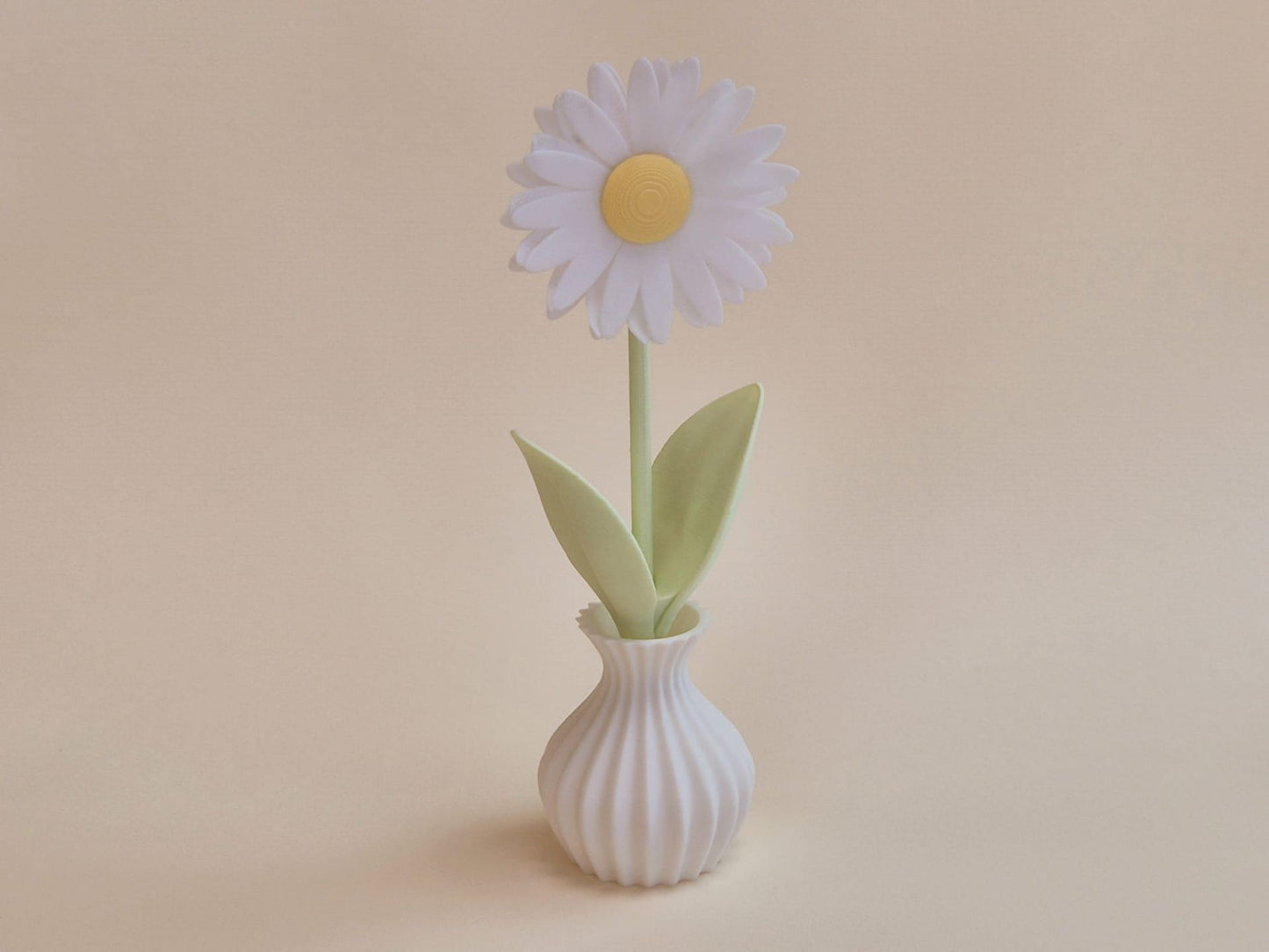 Decoratieve bloem in vaasje